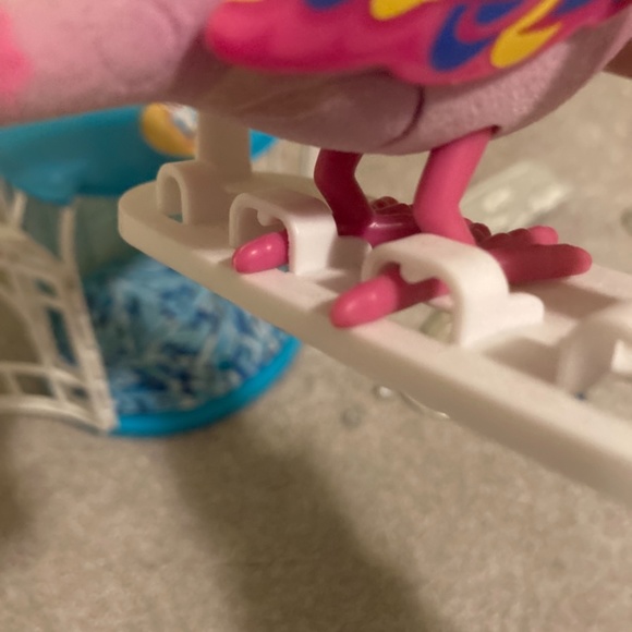 Little Live Pets Secret Songbird and cage - Picture 5 of 6